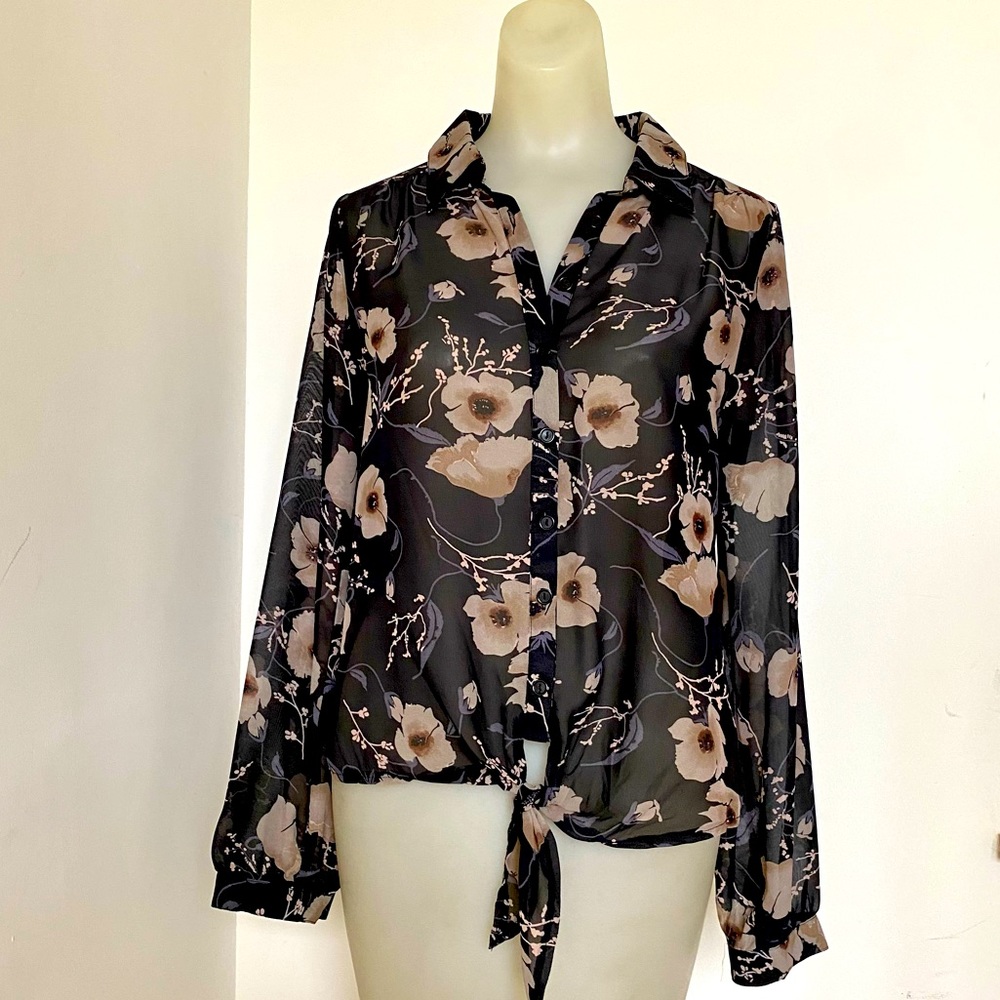 Full Tilt Floral Front Tie Blouse Size Medium Cottagecore Flowy